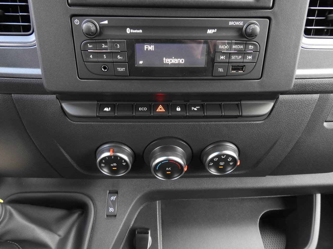 الشاحنات الصغيرة المبردة RENAULT MASTER NEW REFRIGERATOR VAN -10*C AIR CONDITIONING MANUFACTURERS 135HP: صور 36 الشاحنات الصغيرة المبردة RENAULT MASTER NEW REFRIGERATOR VAN -10*C AIR CONDITIONING MANUFACTURERS 135HP: صور 36