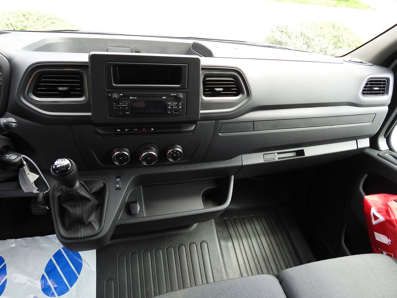 تأجير RENAULT MASTER NEW REGRIGERATOR BOX -10*C 8 PALLETS CRUISE CONTROL AIR CONDITIONING LED LIGHTS GUARANTEE  165HP RENAULT MASTER NEW REGRIGERATOR BOX -10*C 8 PALLETS CRUISE CONTROL AIR CONDITIONING LED LIGHTS GUARANTEE  165HP: صور 33