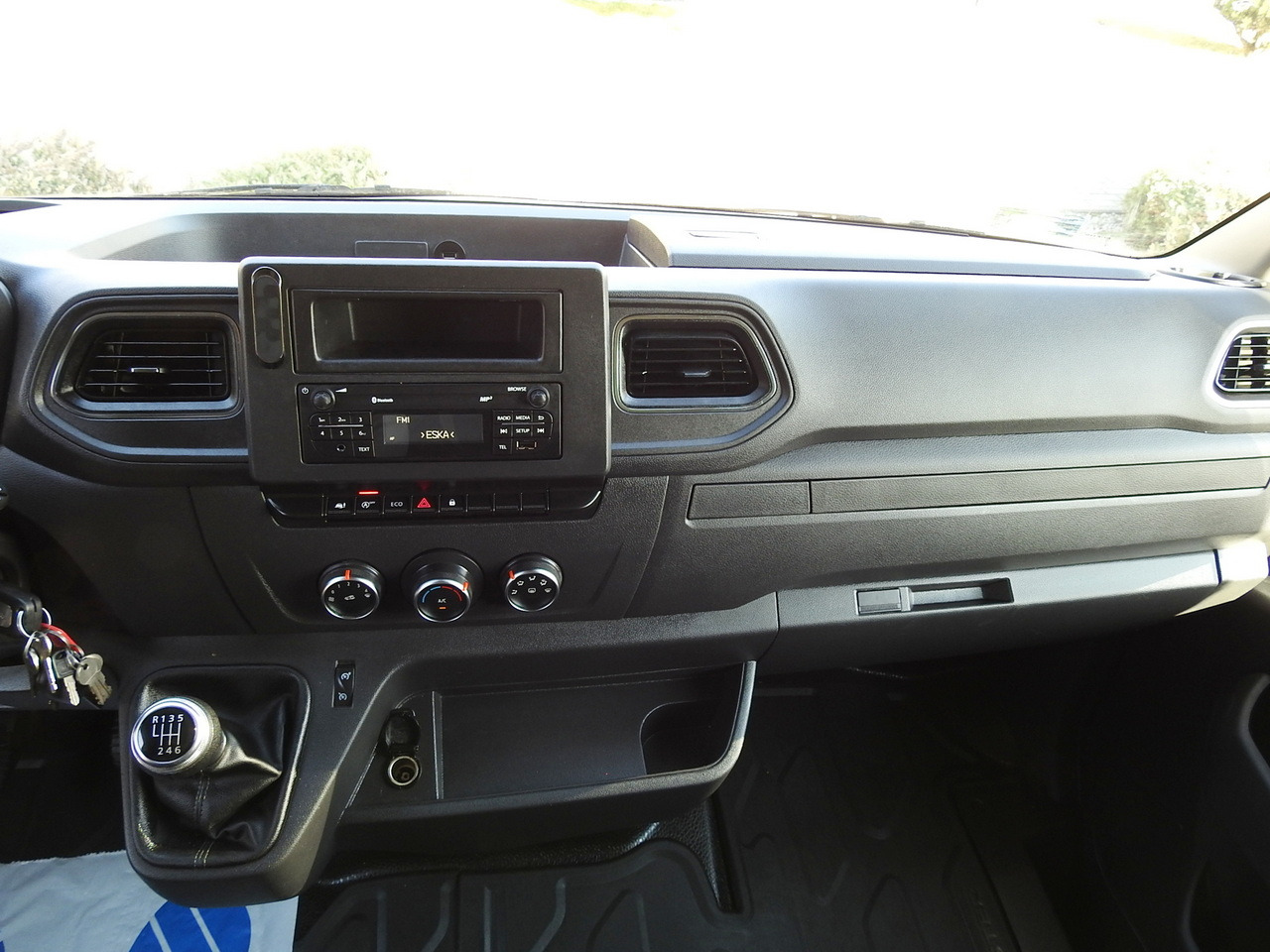 تأجير RENAULT MASTER  TARPAULIN 10 PALLETS WEBASTO CRUISE CONTROL LED LIGHTS PNEUMATICS AIR CONDITIONING  165HP RENAULT MASTER  TARPAULIN 10 PALLETS WEBASTO CRUISE CONTROL LED LIGHTS PNEUMATICS AIR CONDITIONING  165HP: صور 33