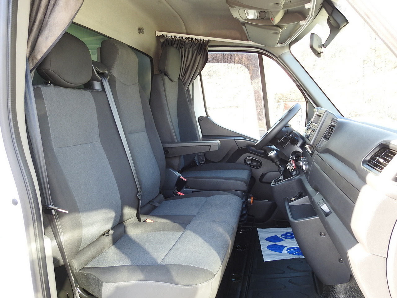 تأجير RENAULT MASTER  TARPAULIN 10 PALLETS WEBASTO CRUISE CONTROL LED LIGHTS PNEUMATICS AIR CONDITIONING  165HP RENAULT MASTER  TARPAULIN 10 PALLETS WEBASTO CRUISE CONTROL LED LIGHTS PNEUMATICS AIR CONDITIONING  165HP: صور 39