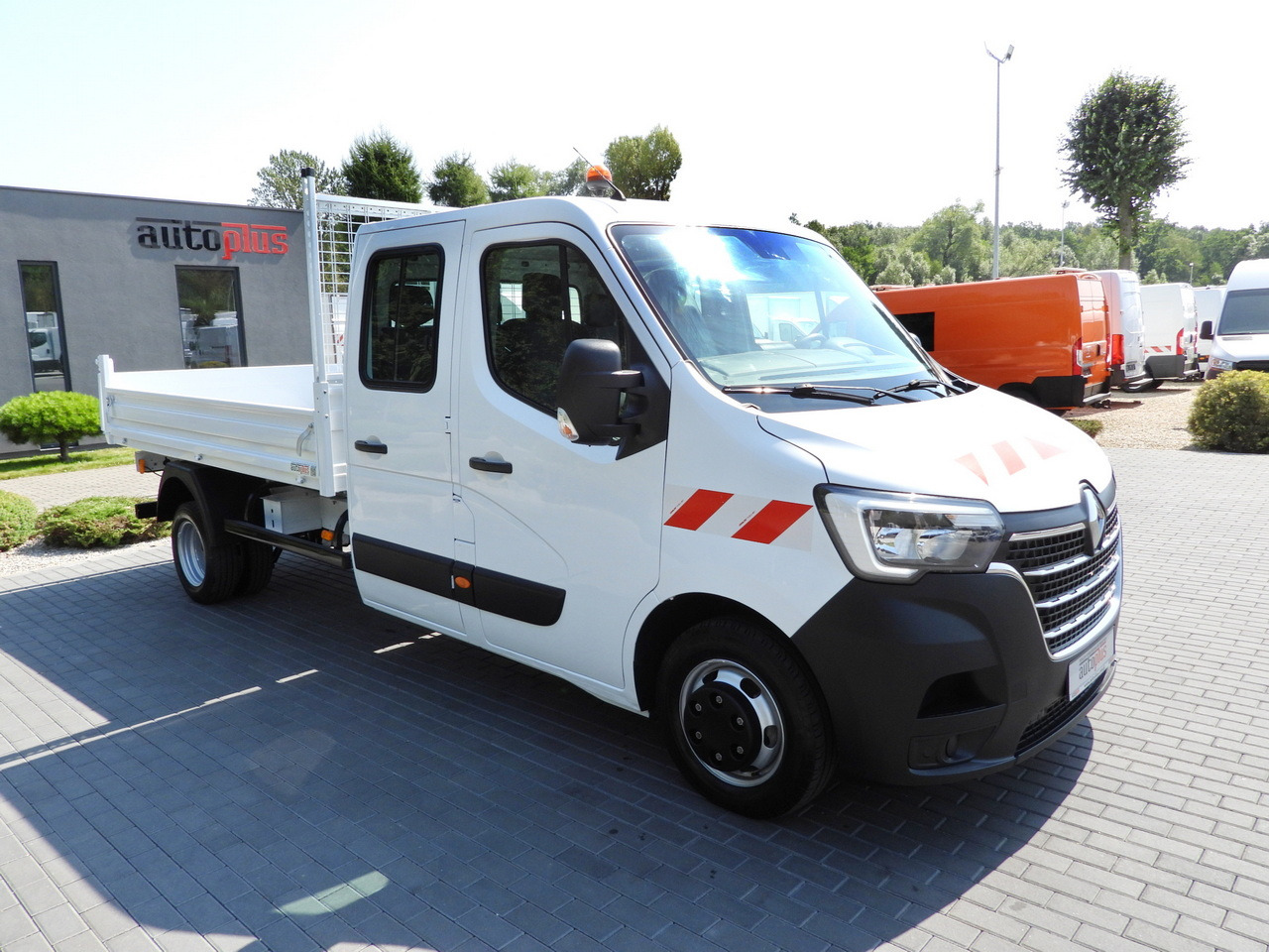 RENAULT MASTER TIPPER DOUBLE CABIN DOKA 6 SEATS CRUISE CONTROL LED LIGHTS TWIN WHEELS AIR CONDITIONING 130HP - قلاب صغير: صور 4 RENAULT MASTER TIPPER DOUBLE CABIN DOKA 6 SEATS CRUISE CONTROL LED LIGHTS TWIN WHEELS AIR CONDITIONING 130HP - قلاب صغير: صور 4
