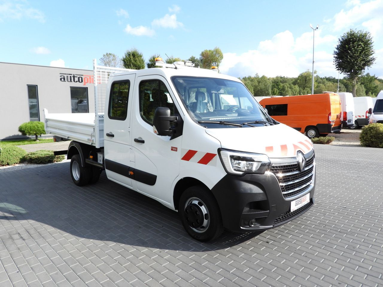 RENAULT MASTER TIPPER DOUBLE CABIN DOKA 6 SEATS CRUISE CONTROL LED LIGHTS TWIN WHEELS AIR CONDITIONING 165HP - قلاب صغير: صور 4 RENAULT MASTER TIPPER DOUBLE CABIN DOKA 6 SEATS CRUISE CONTROL LED LIGHTS TWIN WHEELS AIR CONDITIONING 165HP - قلاب صغير: صور 4