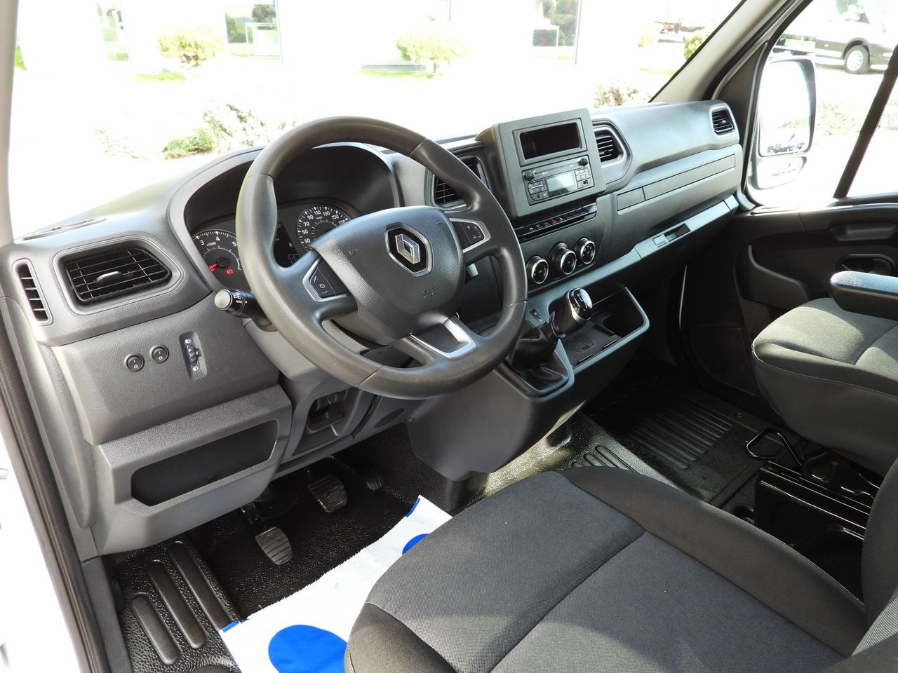 RENAULT MASTER TIPPER DOUBLE CABIN DOKA 6 SEATS CRUISE CONTROL LED LIGHTS TWIN WHEELS AIR CONDITIONING 165HP - قلاب صغير: صور 2 RENAULT MASTER TIPPER DOUBLE CABIN DOKA 6 SEATS CRUISE CONTROL LED LIGHTS TWIN WHEELS AIR CONDITIONING 165HP - قلاب صغير: صور 2