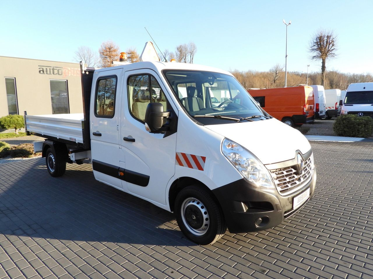 RENAULT MASTER TIPPER DOUBLE CABIN DOKA 7 SEATS CRUISE CONTROL AIR CONDITIONING 145HP - قلاب صغير: صور 4 RENAULT MASTER TIPPER DOUBLE CABIN DOKA 7 SEATS CRUISE CONTROL AIR CONDITIONING 145HP - قلاب صغير: صور 4