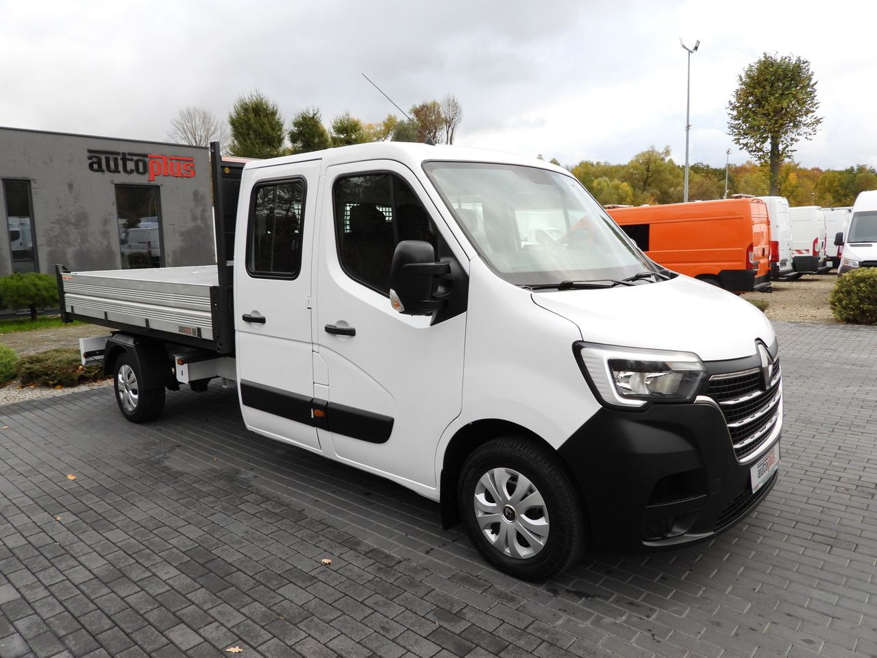 RENAULT MASTER TIPPER DOUBLE CABIN DOKA 7 SEATS CRUISE CONTROL NAVIGATION LED LIGHTS AIR CONDITIONING 145HP - قلاب صغير: صور 4 RENAULT MASTER TIPPER DOUBLE CABIN DOKA 7 SEATS CRUISE CONTROL NAVIGATION LED LIGHTS AIR CONDITIONING 145HP - قلاب صغير: صور 4