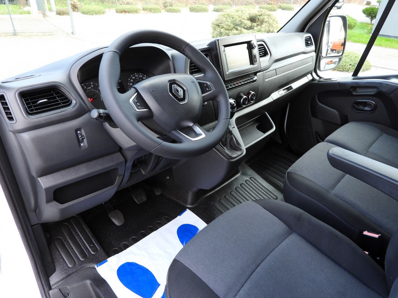 RENAULT MASTER TIPPER DOUBLE CABIN DOKA 7 SEATS CRUISE CONTROL NAVIGATION LED LIGHTS AIR CONDITIONING 145HP - قلاب صغير: صور 2 RENAULT MASTER TIPPER DOUBLE CABIN DOKA 7 SEATS CRUISE CONTROL NAVIGATION LED LIGHTS AIR CONDITIONING 145HP - قلاب صغير: صور 2