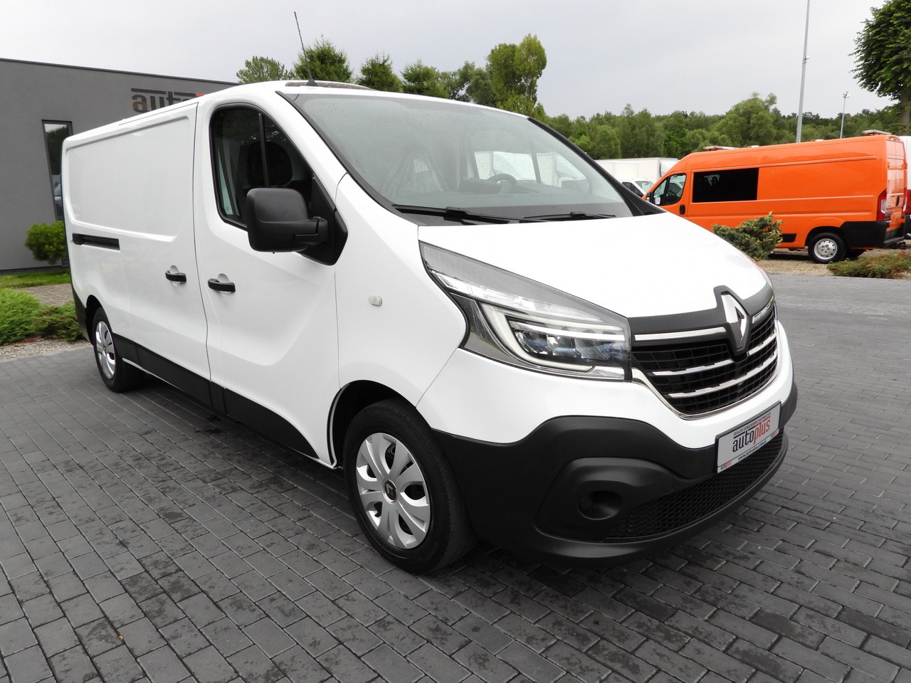 RENAULT TRAFIC REFRIGERATOR VAN -5*C POWER SUPPLY 230V CRUISE CONTROL LED LIGHTS AIR CONDITIONING 120HP - الشاحنات الصغيرة المبردة: صور 4 RENAULT TRAFIC REFRIGERATOR VAN -5*C POWER SUPPLY 230V CRUISE CONTROL LED LIGHTS AIR CONDITIONING 120HP - الشاحنات الصغيرة المبردة: صور 4