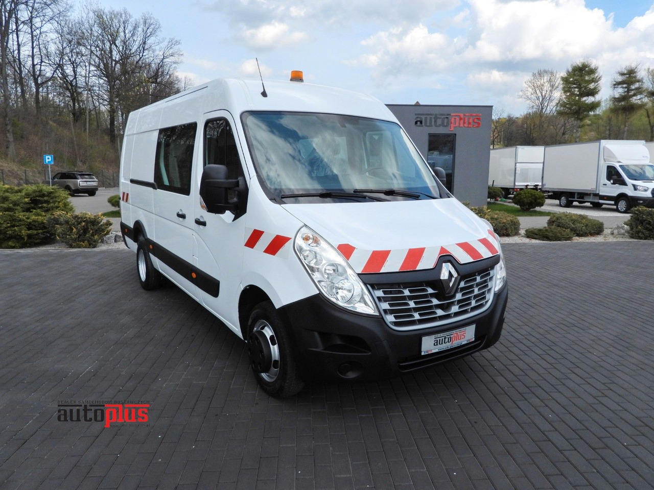 Renault MASTER KASTENWAGEN DOPPELKABINE 6 SITZE TEMP. - فان, الشاحنات الصغيرة كابينة مزدوجة: صور 1 Renault MASTER KASTENWAGEN DOPPELKABINE 6 SITZE TEMP. - فان, الشاحنات الصغيرة كابينة مزدوجة: صور 1