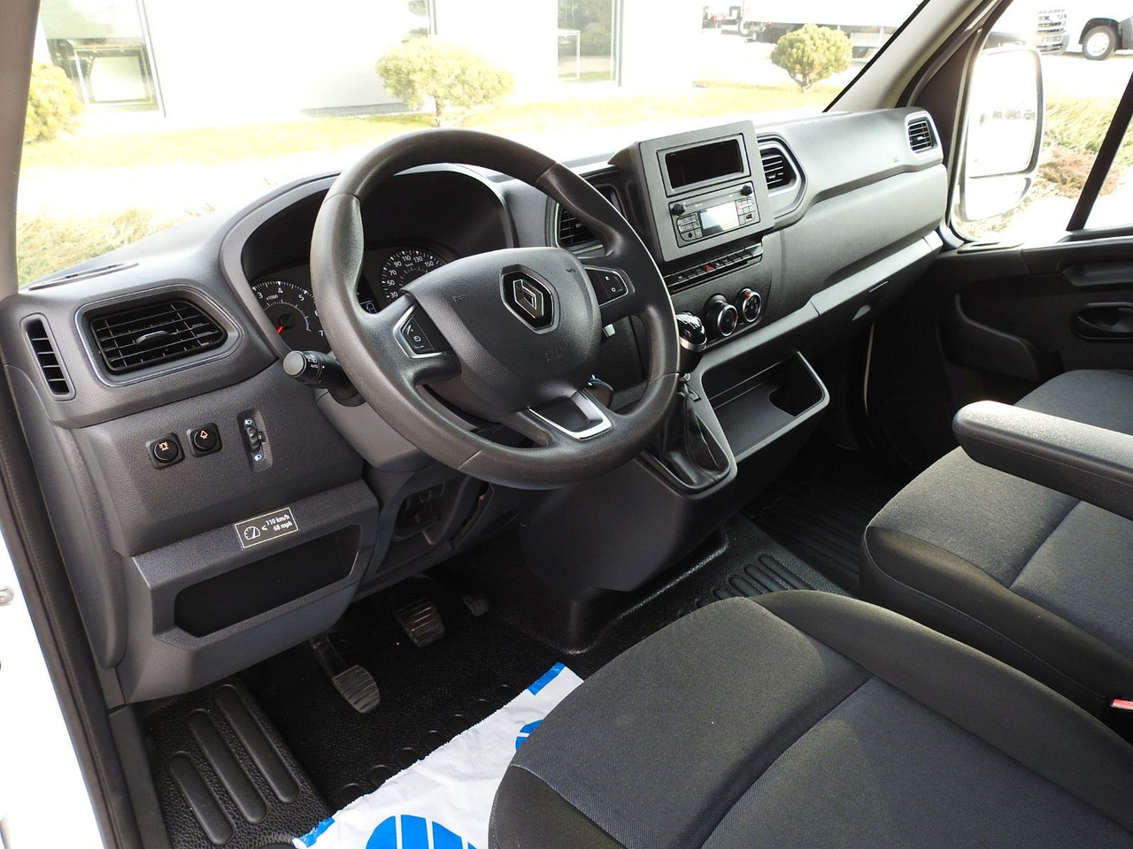 Renault MASTER KASTENWAGEN DOPPELKABINE 7 SITZE TEMPOMAT - فان, الشاحنات الصغيرة كابينة مزدوجة: صور 2 Renault MASTER KASTENWAGEN DOPPELKABINE 7 SITZE TEMPOMAT - فان, الشاحنات الصغيرة كابينة مزدوجة: صور 2