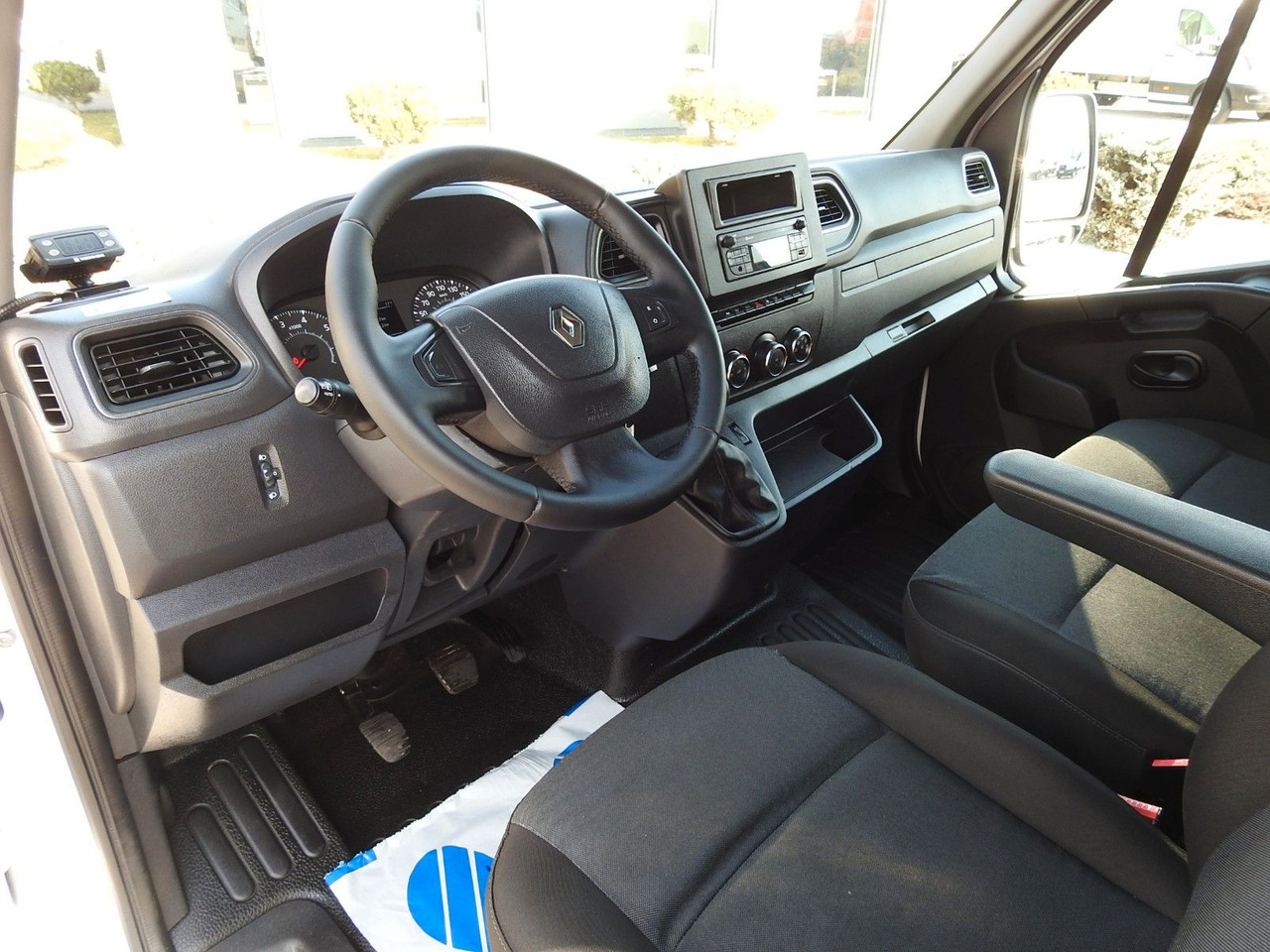Renault MASTER KÜHLKASTENWAGEN 0*C LED LICHTER A/C Renault MASTER KÜHLKASTENWAGEN 0*C LED LICHTER A/C - الشاحنات الصغيرة المبردة: صور 2 Renault MASTER KÜHLKASTENWAGEN 0*C LED LICHTER A/C Renault MASTER KÜHLKASTENWAGEN 0*C LED LICHTER A/C - الشاحنات الصغيرة المبردة: صور 2