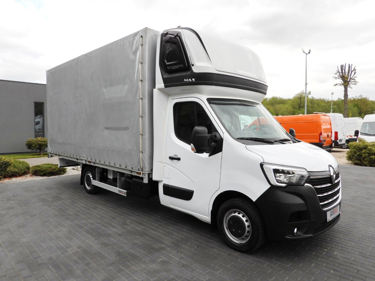 Renault MASTER PRITSCHE PLANE 10 PALETTEN WEBASTO A/C - الشاحنات الصغيرة ستائر: صور 4 Renault MASTER PRITSCHE PLANE 10 PALETTEN WEBASTO A/C - الشاحنات الصغيرة ستائر: صور 4