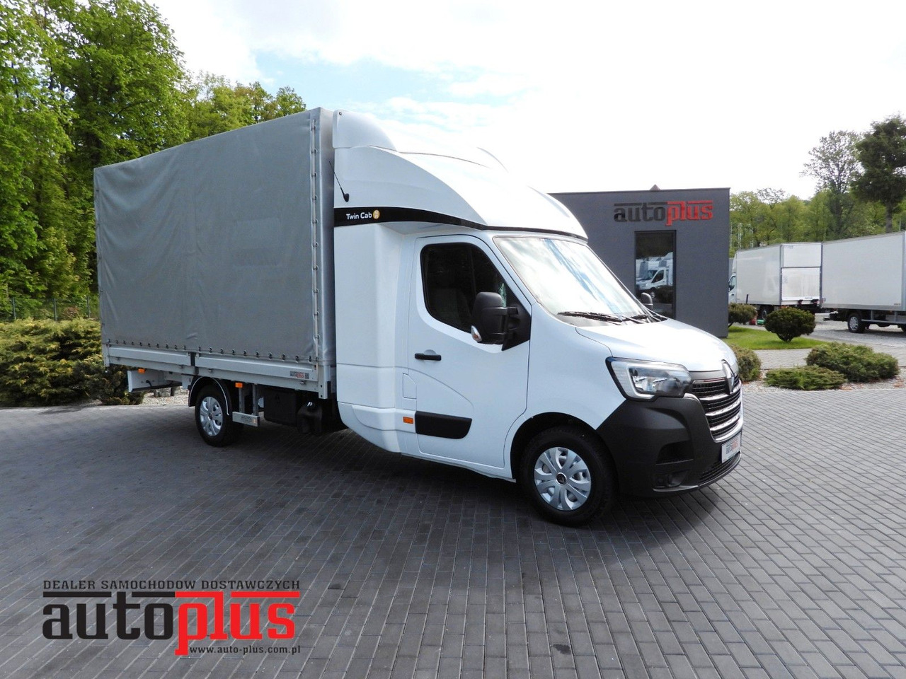 Renault MASTER PRITSCHE PLANE 8 PALETTEN TEMPOMAT A/C - الشاحنات الصغيرة ستائر, الشاحنات الصغيرة كابينة مزدوجة: صور 1 Renault MASTER PRITSCHE PLANE 8 PALETTEN TEMPOMAT A/C - الشاحنات الصغيرة ستائر, الشاحنات الصغيرة كابينة مزدوجة: صور 1