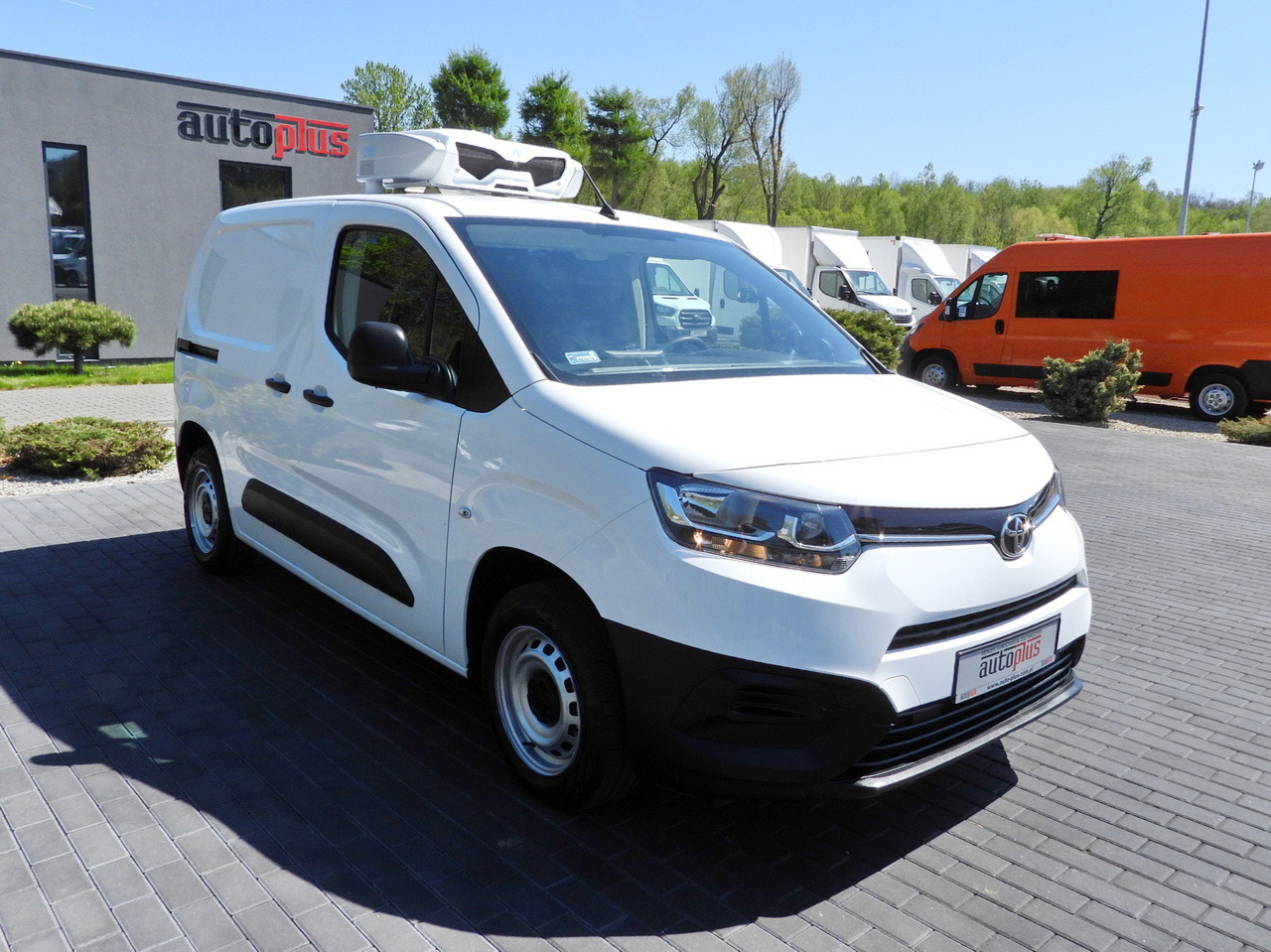 TOYOTA PROACE CITY REFRIGERATOR VAN -15*C POWER SUPPLY 230V CRUISE CONTROL AIR CONDITIONING 100HP - الشاحنات الصغيرة المبردة: صور 4 TOYOTA PROACE CITY REFRIGERATOR VAN -15*C POWER SUPPLY 230V CRUISE CONTROL AIR CONDITIONING 100HP - الشاحنات الصغيرة المبردة: صور 4