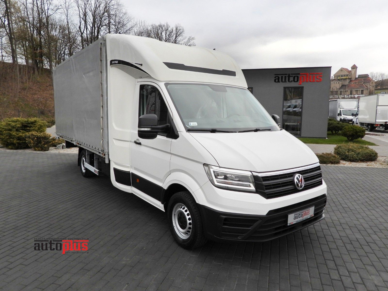 Volkswagen CRAFTER PRITSCHE PLANE 10 PALETTEN WEBASTO - الشاحنات الصغيرة ستائر: صور 1 Volkswagen CRAFTER PRITSCHE PLANE 10 PALETTEN WEBASTO - الشاحنات الصغيرة ستائر: صور 1