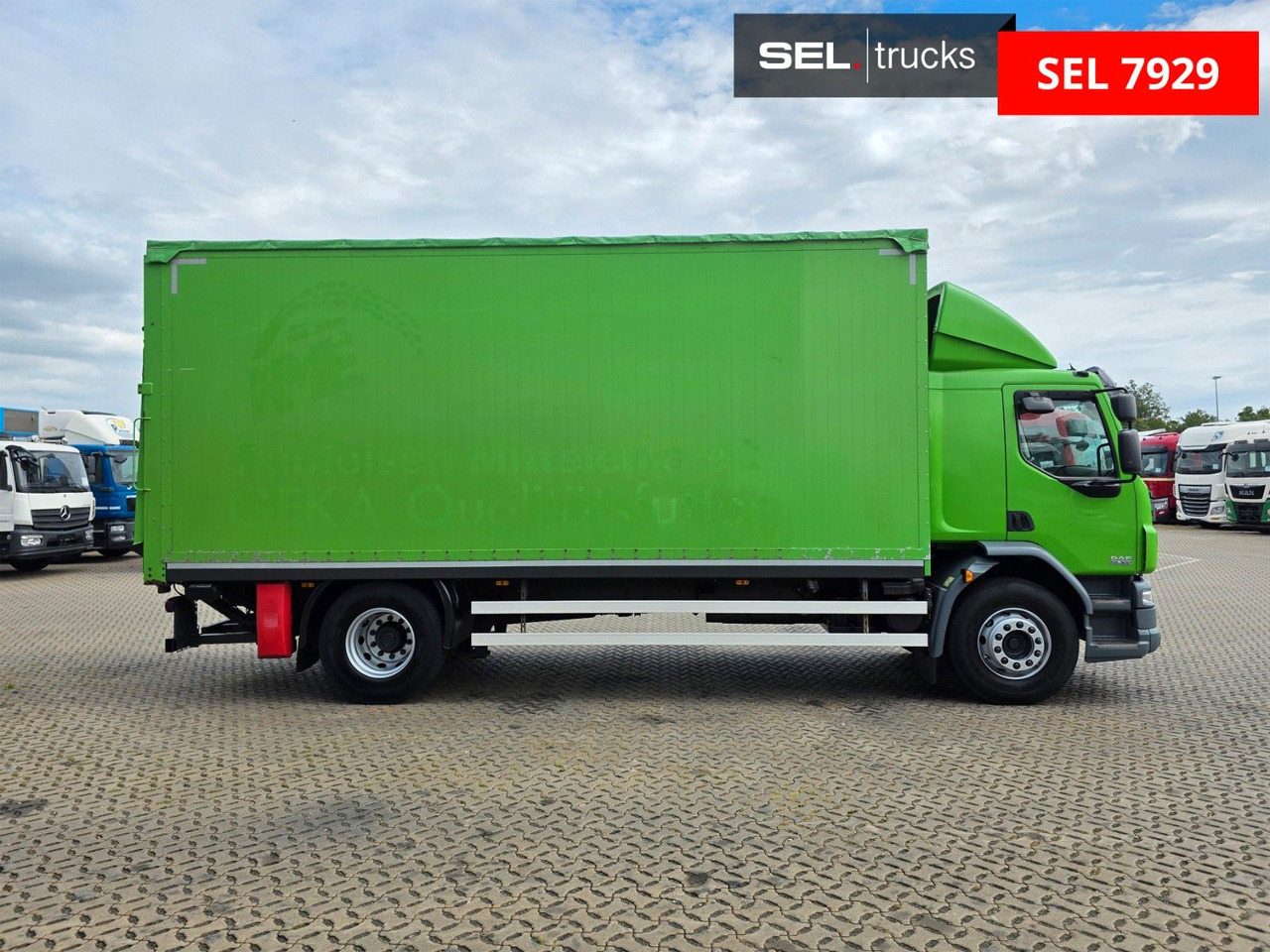 DAF FA LF 55.300 / Ladebordwand + Kofferseite - شاحنة ستارة: صور 4 DAF FA LF 55.300 / Ladebordwand + Kofferseite - شاحنة ستارة: صور 4