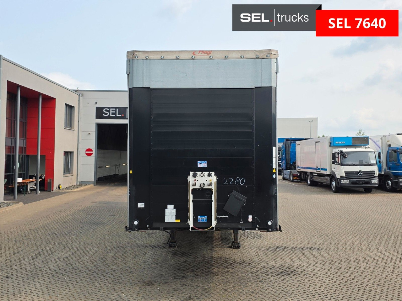 Fliegl SZS320 / Hubdach / EDSCHA / Mega - الخيمة نصف مقطورة: صور 2 Fliegl SZS320 / Hubdach / EDSCHA / Mega - الخيمة نصف مقطورة: صور 2