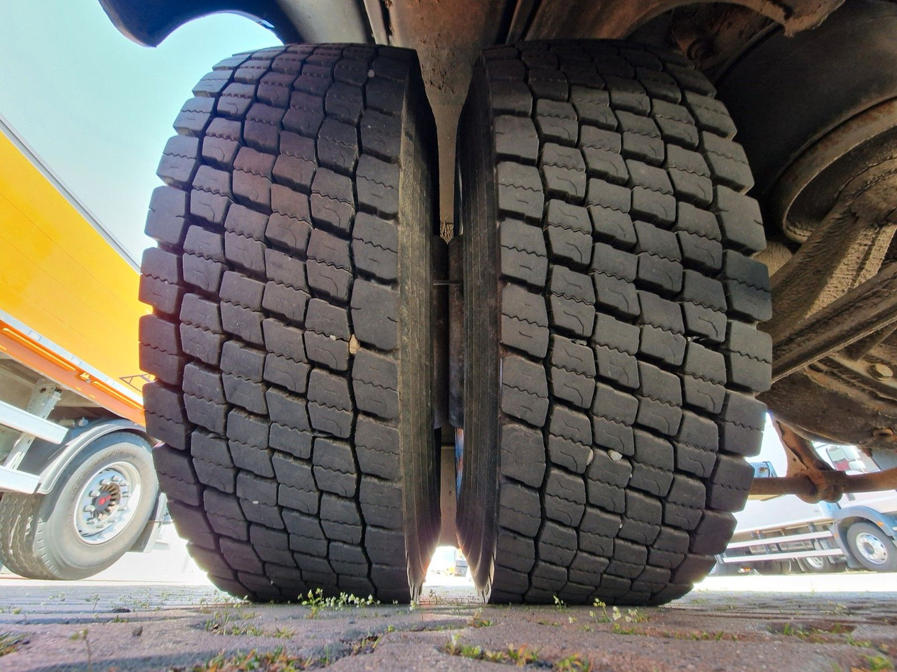 بصندوق مغلق شاحنة Iveco Stralis 360 / Ladebordwand: صور 30