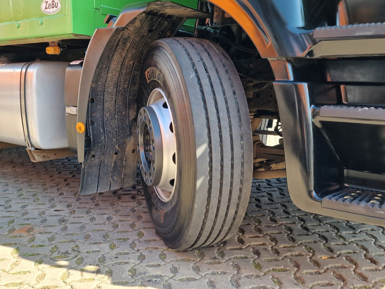 بصندوق مغلق شاحنة Iveco Stralis 360 / Ladebordwand: صور 28