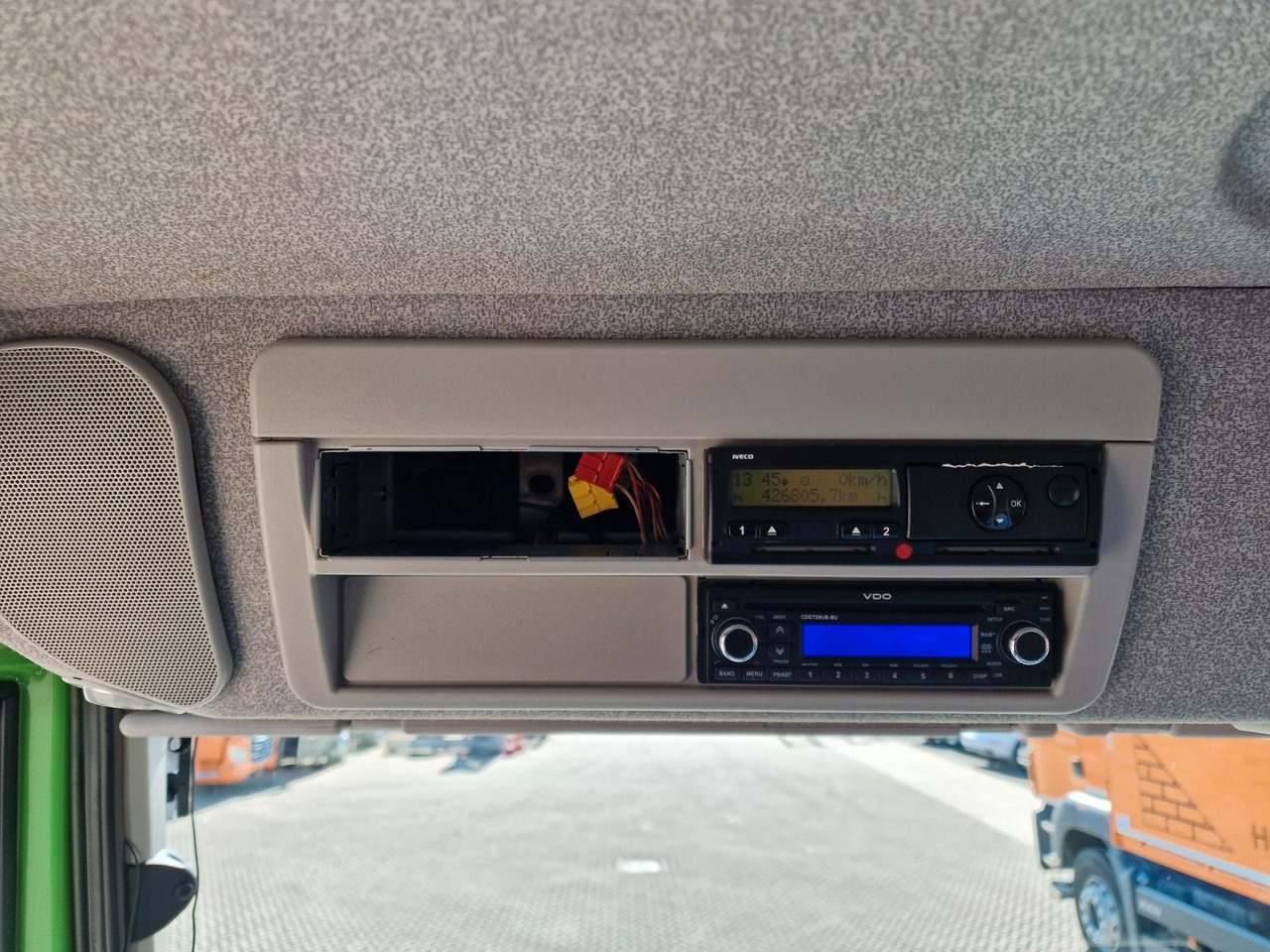 بصندوق مغلق شاحنة Iveco Stralis 360 / Ladebordwand: صور 25