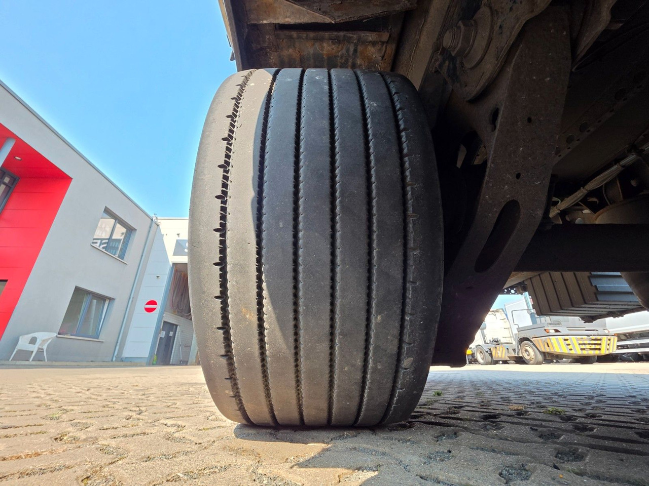 الخيمة نصف مقطورة Krone SD / Hubdach / EDSCHA / Mega: صور 27 الخيمة نصف مقطورة Krone SD / Hubdach / EDSCHA / Mega: صور 27