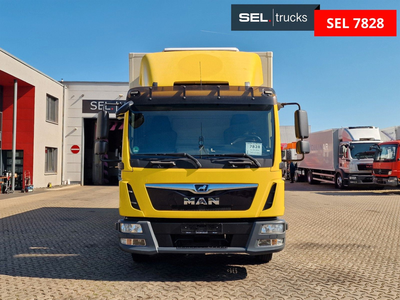 MAN TGL 8.190 4X2 BL / Ladebordwand / Carrier - الشاحنات الصغيرة المبردة: صور 2 MAN TGL 8.190 4X2 BL / Ladebordwand / Carrier - الشاحنات الصغيرة المبردة: صور 2