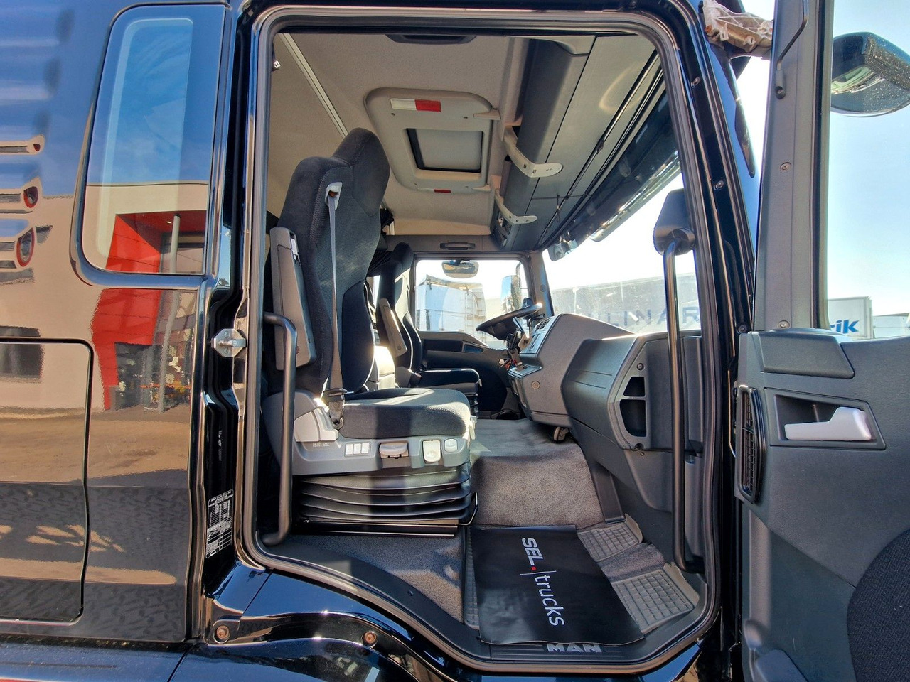 شاحنة نقل سيارات شاحنة MAN TGL 8.220 4X2 BL / Xenon / Alu-Felgen: صور 21