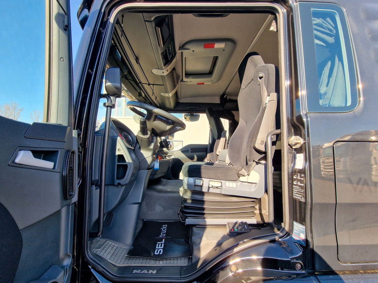 شاحنة نقل سيارات شاحنة MAN TGL 8.220 4X2 BL / Xenon / Alu-Felgen: صور 19