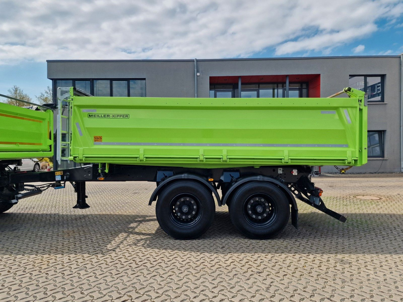 قلابات MAN TGS 33.510 6x6 BL CH /Dreiseitenkipper /6x6 / 6D: صور 29 قلابات MAN TGS 33.510 6x6 BL CH /Dreiseitenkipper /6x6 / 6D: صور 29