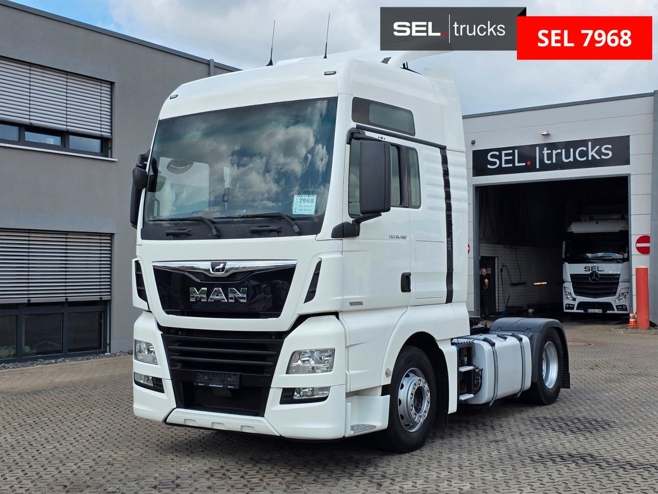 MAN TGX 18.460 4X2 BLS / Retarder / 2 Tanks / ADR AT - شاحنة جرار: صور 1 MAN TGX 18.460 4X2 BLS / Retarder / 2 Tanks / ADR AT - شاحنة جرار: صور 1
