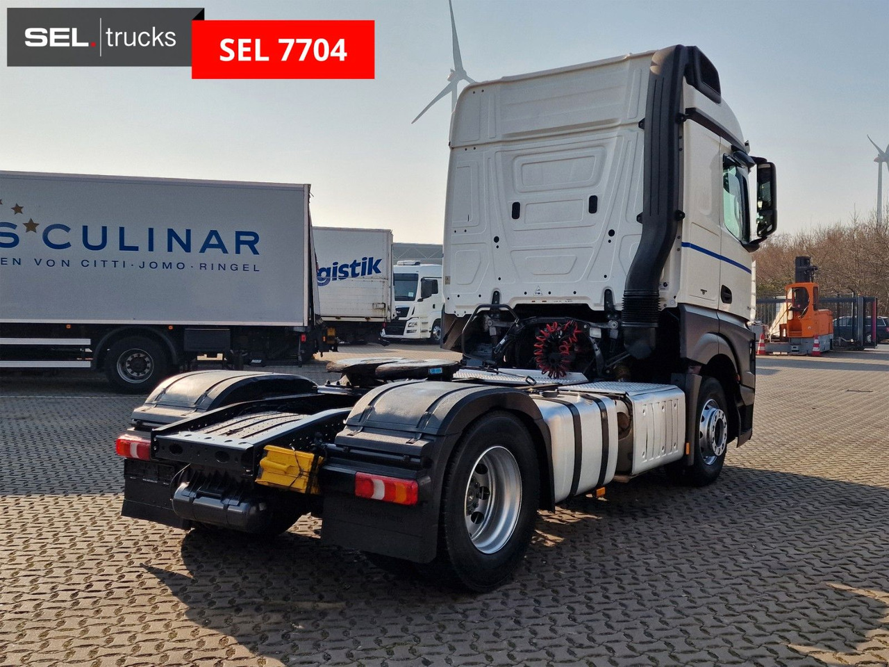 Mercedes-Benz Actros 1843 - شاحنة جرار: صور 5 Mercedes-Benz Actros 1843 - شاحنة جرار: صور 5