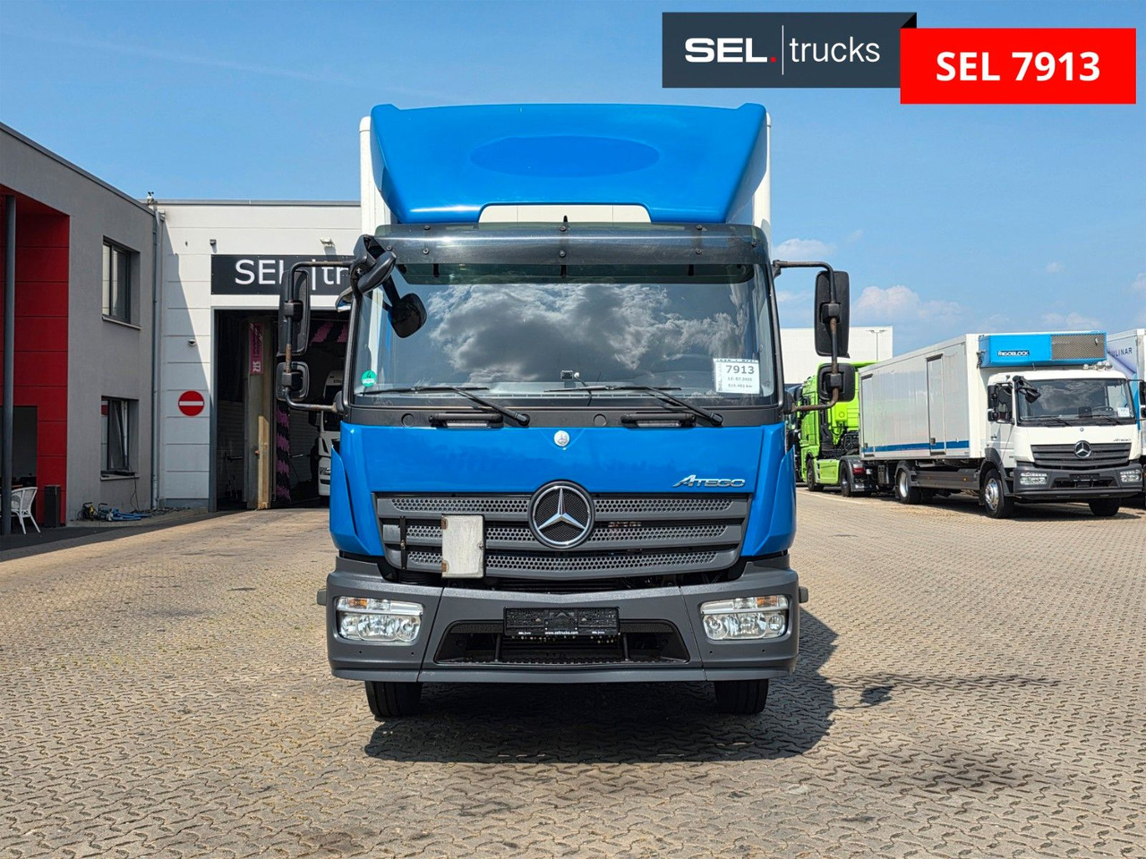 Mercedes-Benz Atego 1221 / Ladebordwand - بصندوق مغلق شاحنة: صور 2 Mercedes-Benz Atego 1221 / Ladebordwand - بصندوق مغلق شاحنة: صور 2