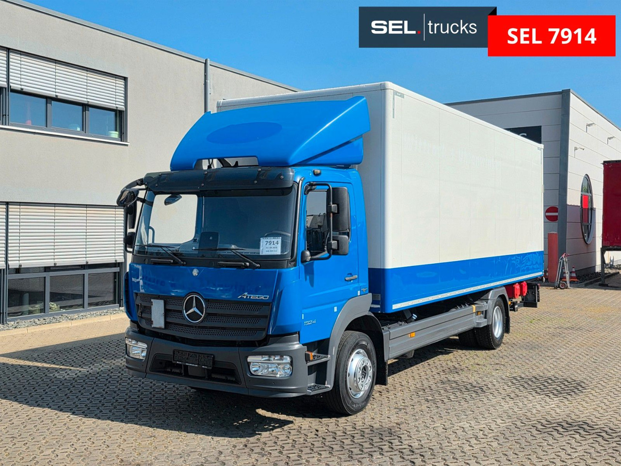 Mercedes-Benz Atego 1324 / Ladebordwand - بصندوق مغلق شاحنة: صور 1 Mercedes-Benz Atego 1324 / Ladebordwand - بصندوق مغلق شاحنة: صور 1