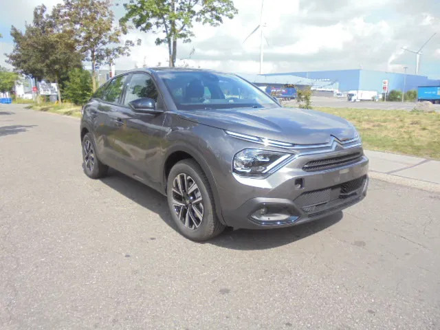 Citroën C4 1.2 TURBO NEW TAX FREE - هاتشباك: صور 3 Citroën C4 1.2 TURBO NEW TAX FREE - هاتشباك: صور 3