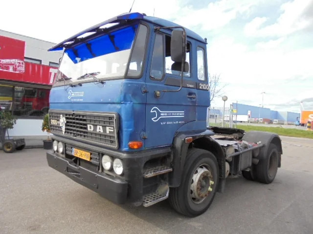DAF 2100 DHTD - شاحنة جرار: صور 1 DAF 2100 DHTD - شاحنة جرار: صور 1