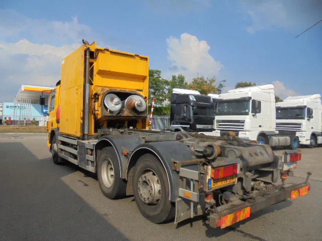 DAF 75.240 75 240 6X2 - شاحنة القمامة: صور 4 DAF 75.240 75 240 6X2 - شاحنة القمامة: صور 4