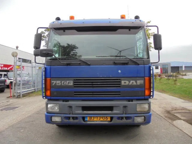 DAF 75.270 4X2 NL TRUCK - شاحنة كرين: صور 2 DAF 75.270 4X2 NL TRUCK - شاحنة كرين: صور 2