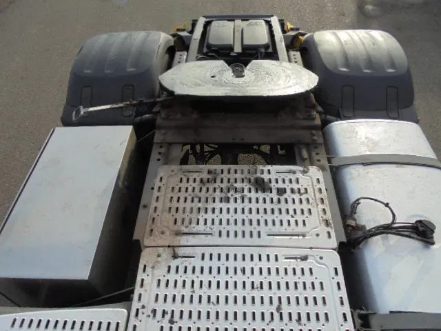 شاحنة جرار DAF CF 440: صور 9