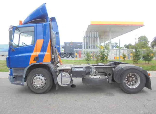DAF CF 75.270 CF 75 HANDGESCHAKELD NL TRUCK TUV -APK 12--5-2026 - شاحنة جرار: صور 2 DAF CF 75.270 CF 75 HANDGESCHAKELD NL TRUCK TUV -APK 12--5-2026 - شاحنة جرار: صور 2