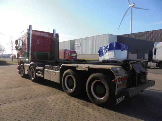 DAF XF 105 410 FAD 8X4 STEEL SUSPENSION - شاحنة ذات الخطاف: صور 5 DAF XF 105 410 FAD 8X4 STEEL SUSPENSION - شاحنة ذات الخطاف: صور 5