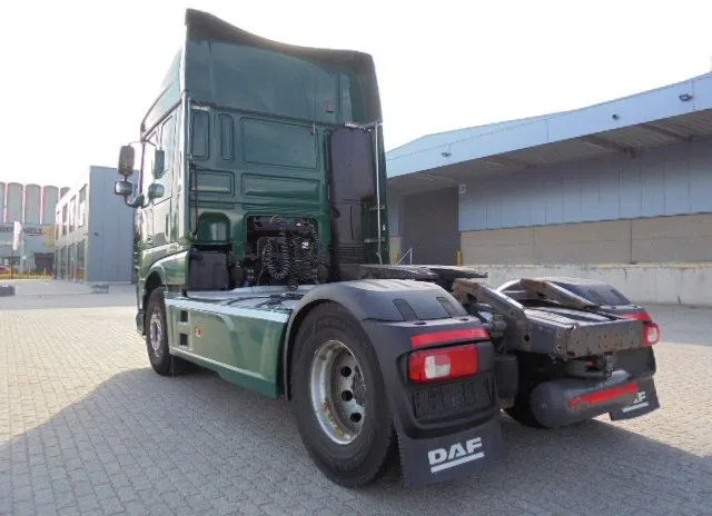 DAF XF 106.460 SUPER SPACE CAB - شاحنة جرار: صور 5 DAF XF 106.460 SUPER SPACE CAB - شاحنة جرار: صور 5