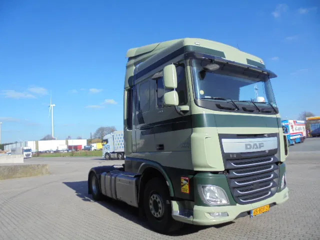 DAF XF 410 - شاحنة جرار: صور 3 DAF XF 410 - شاحنة جرار: صور 3