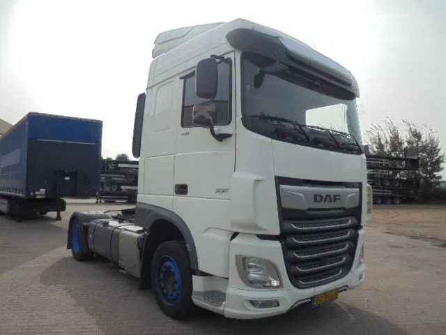DAF XF 430 - شاحنة جرار: صور 3 DAF XF 430 - شاحنة جرار: صور 3