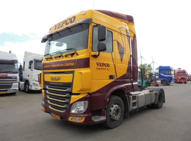 DAF XF 440 NL KENTEKEN - شاحنة جرار: صور 1 DAF XF 440 NL KENTEKEN - شاحنة جرار: صور 1