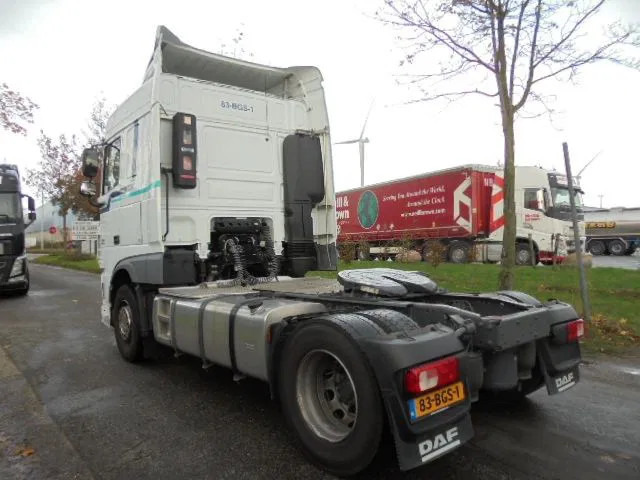 DAF XF 440 SPACE CAB - شاحنة جرار: صور 5 DAF XF 440 SPACE CAB - شاحنة جرار: صور 5