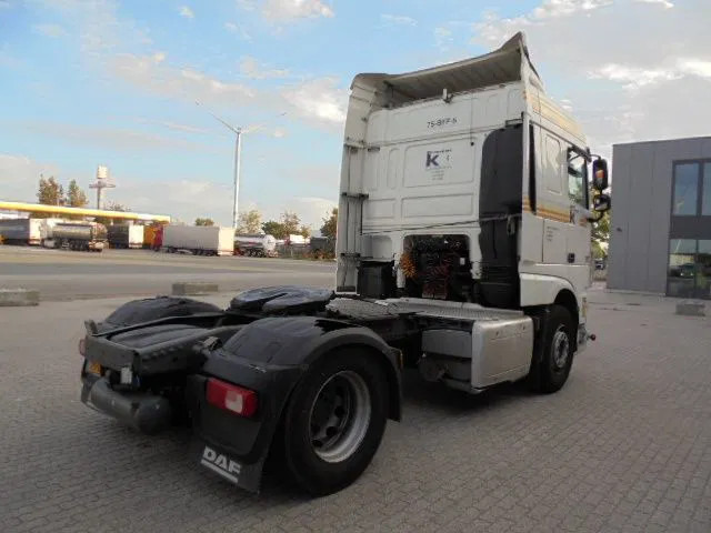 DAF XF 440 - شاحنة جرار: صور 4 DAF XF 440 - شاحنة جرار: صور 4