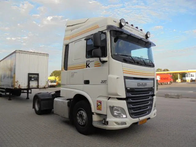 DAF XF 440 - شاحنة جرار: صور 3 DAF XF 440 - شاحنة جرار: صور 3