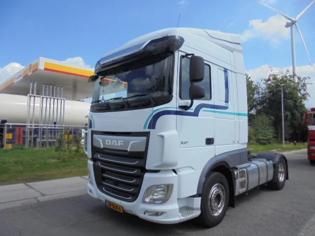 DAF XF 450 - شاحنة جرار: صور 1 DAF XF 450 - شاحنة جرار: صور 1
