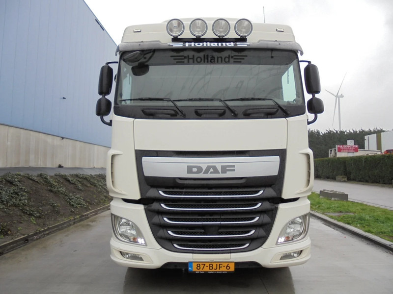 DAF XF 460 - شاحنة جرار: صور 2 DAF XF 460 - شاحنة جرار: صور 2