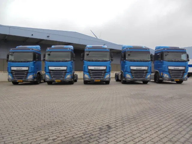 DAF XF XF 106 SPACECAB - شاحنة جرار: صور 2 DAF XF XF 106 SPACECAB - شاحنة جرار: صور 2
