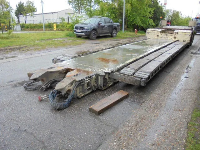 Faymonville F-S42-1ACA - عربة مسطحة منخفضة نصف مقطورة: صور 3 Faymonville F-S42-1ACA - عربة مسطحة منخفضة نصف مقطورة: صور 3